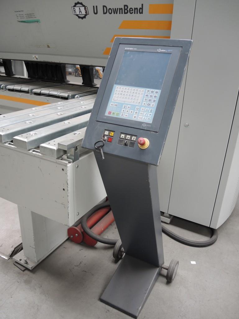 Chapas metálicas e máquinas para trabalhar metais<br><font size="2">Colaboração com Hilco Industrial Acquisitions bv</font><br><img src="/images/hil.png"><br>-11