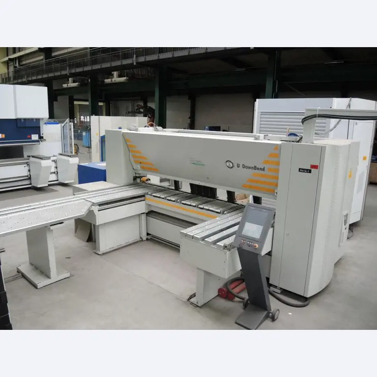 Chapas metálicas e máquinas para trabalhar metais<br><font size="2">Colaboração com Hilco Industrial Acquisitions bv</font><br><img src="/images/hil.png"><br>-1