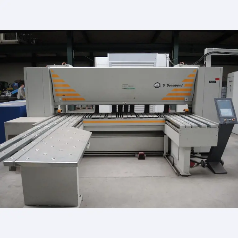 Chapas metálicas e máquinas para trabalhar metais<br><font size="2">Colaboração com Hilco Industrial Acquisitions bv</font><br><img src="/images/hil.png"><br>-5