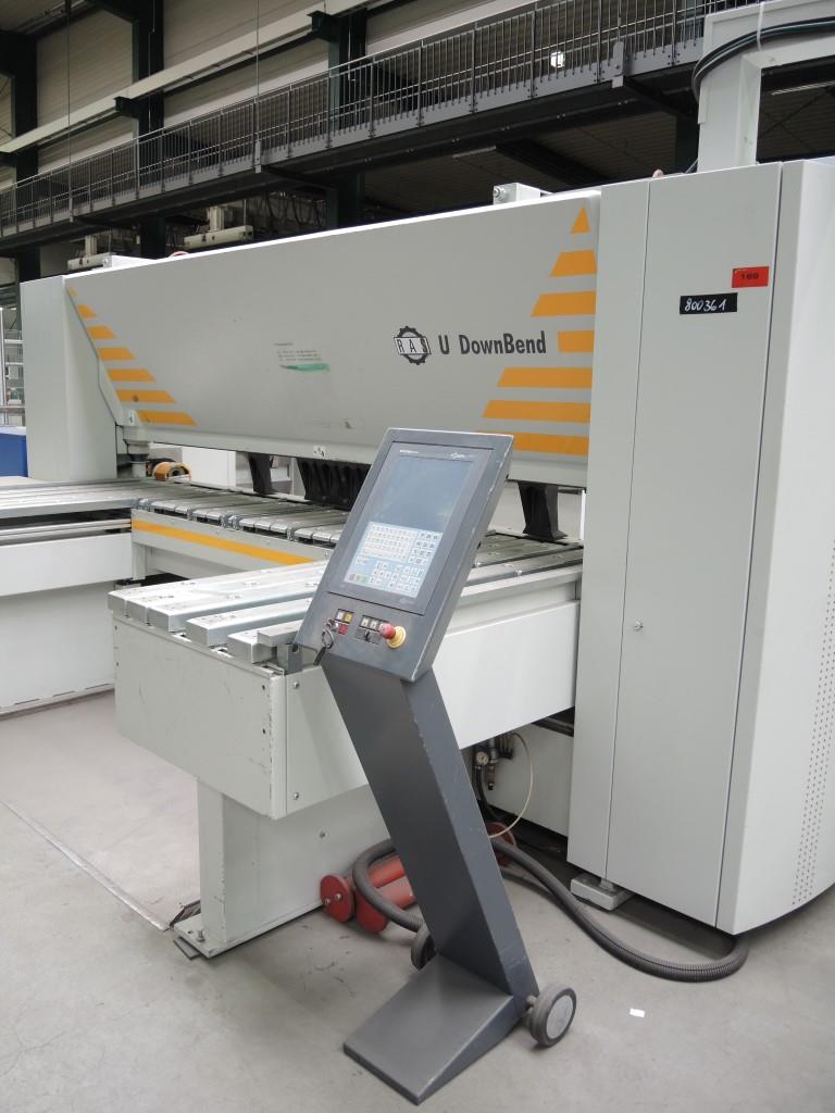 Chapas metálicas e máquinas para trabalhar metais<br><font size="2">Colaboração com Hilco Industrial Acquisitions bv</font><br><img src="/images/hil.png"><br>-6