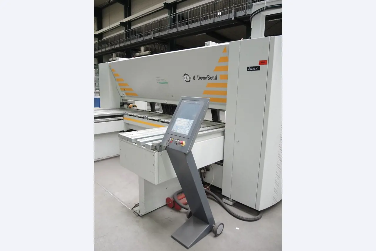 Chapas metálicas e máquinas para trabalhar metais<br><font size="2">Colaboração com Hilco Industrial Acquisitions bv</font><br><img src="/images/hil.png"><br>-6