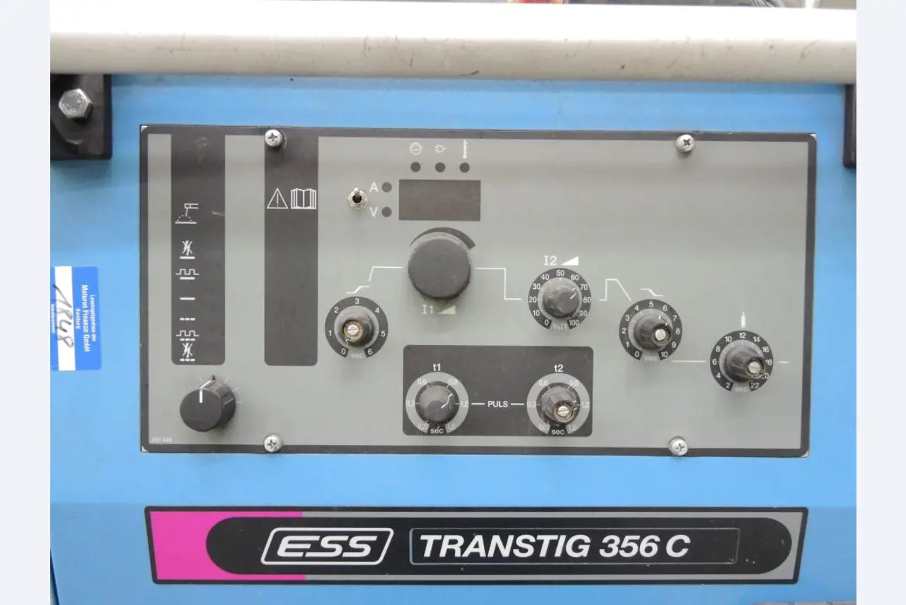 Machines pour le travail de la tôle et des métaux<br><font size="2">Collaboration avec Hilco Industrial Acquisitions bv</font><br><img src="/images/hil.png"><br>-3