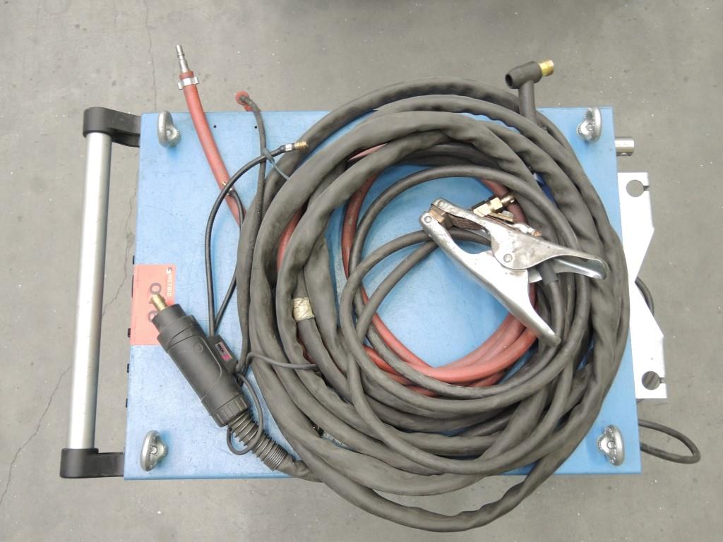 Chapas metálicas e máquinas para trabalhar metais<br><font size="2">Colaboração com Hilco Industrial Acquisitions bv</font><br><img src="/images/hil.png"><br>-5