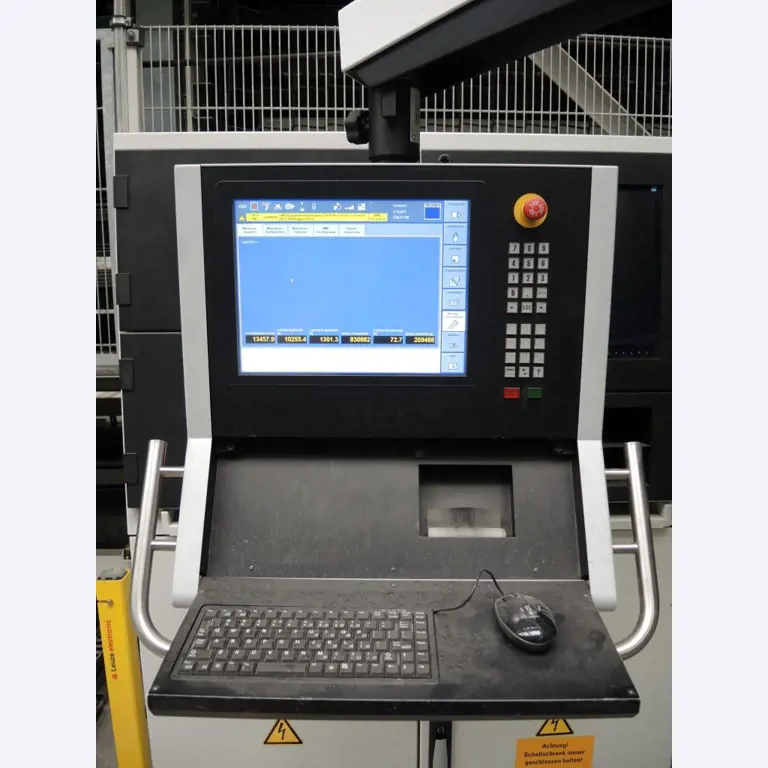 Chapas metálicas e máquinas para trabalhar metais<br><font size="2">Colaboração com Hilco Industrial Acquisitions bv</font><br><img src="/images/hil.png"><br>-4