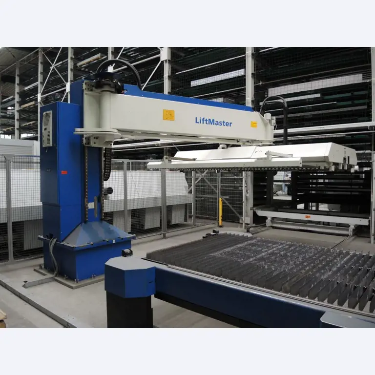 Chapas metálicas e máquinas para trabalhar metais<br><font size="2">Colaboração com Hilco Industrial Acquisitions bv</font><br><img src="/images/hil.png"><br>-10