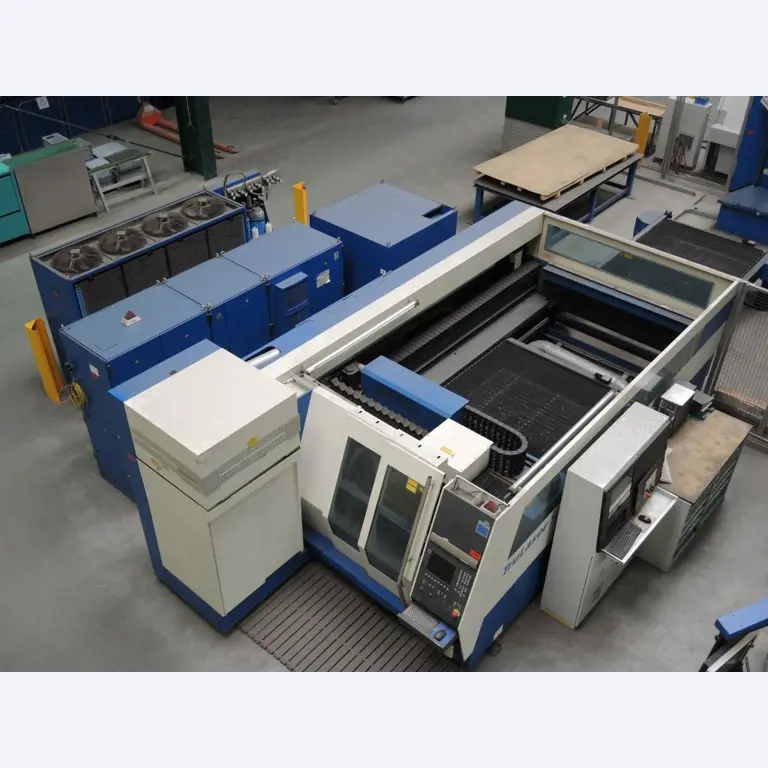 Chapas metálicas e máquinas para trabalhar metais<br><font size="2">Colaboração com Hilco Industrial Acquisitions bv</font><br><img src="/images/hil.png"><br>-1