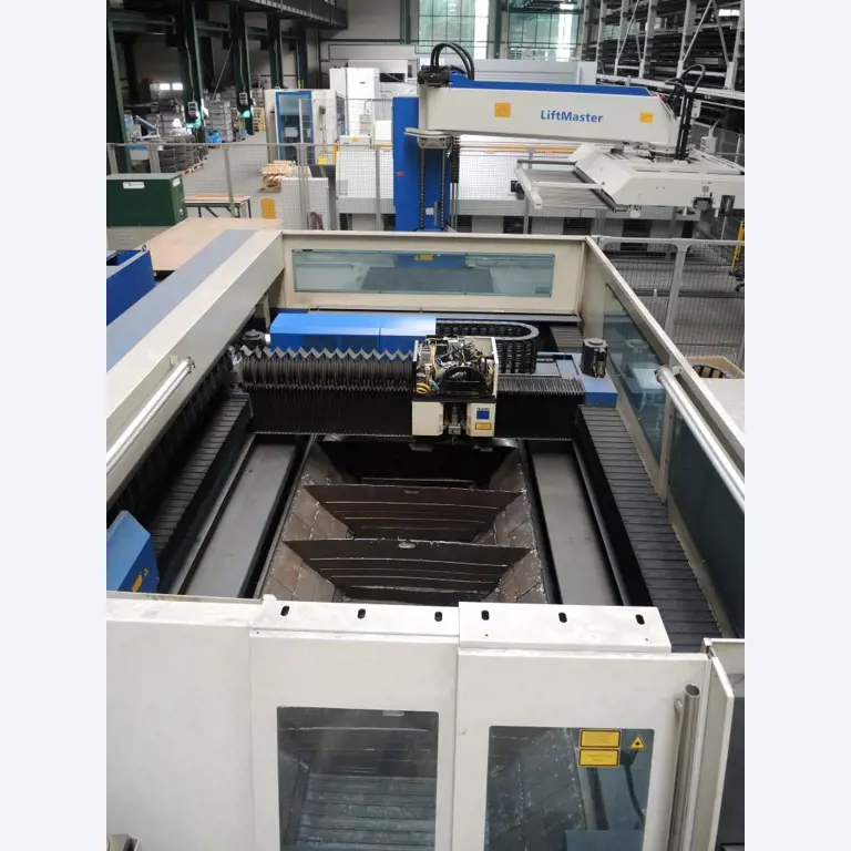 Chapas metálicas e máquinas para trabalhar metais<br><font size="2">Colaboração com Hilco Industrial Acquisitions bv</font><br><img src="/images/hil.png"><br>-8