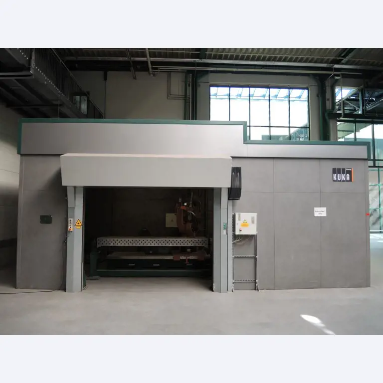 Chapas metálicas e máquinas para trabalhar metais<br><font size="2">Colaboração com Hilco Industrial Acquisitions bv</font><br><img src="/images/hil.png"><br>-12