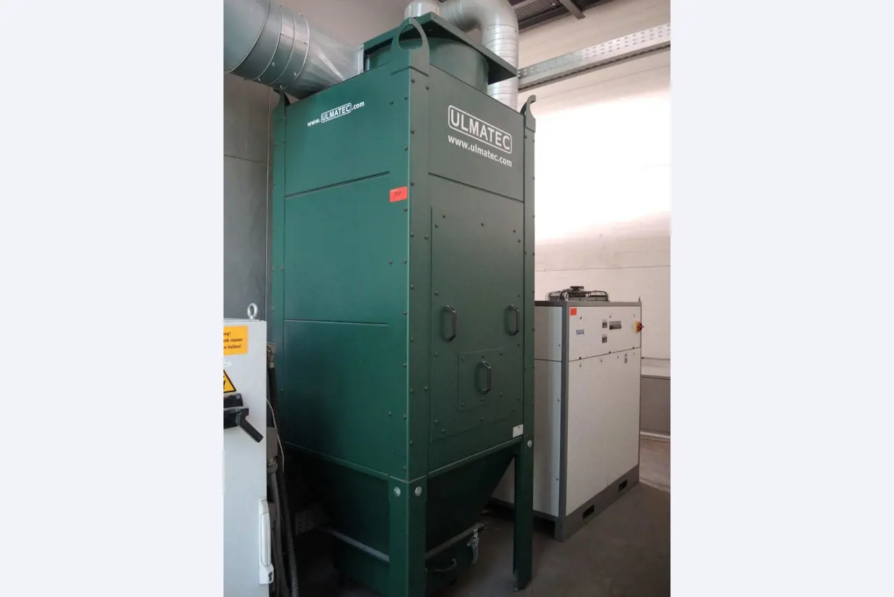 Chapas metálicas e máquinas para trabalhar metais<br><font size="2">Colaboração com Hilco Industrial Acquisitions bv</font><br><img src="/images/hil.png"><br>-17