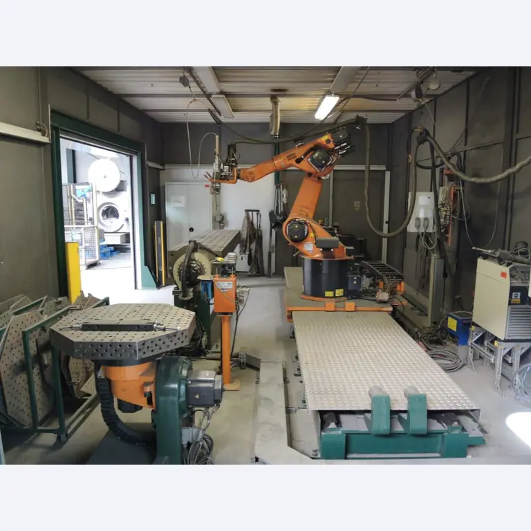 Chapas metálicas e máquinas para trabalhar metais<br><font size="2">Colaboração com Hilco Industrial Acquisitions bv</font><br><img src="/images/hil.png"><br>-23