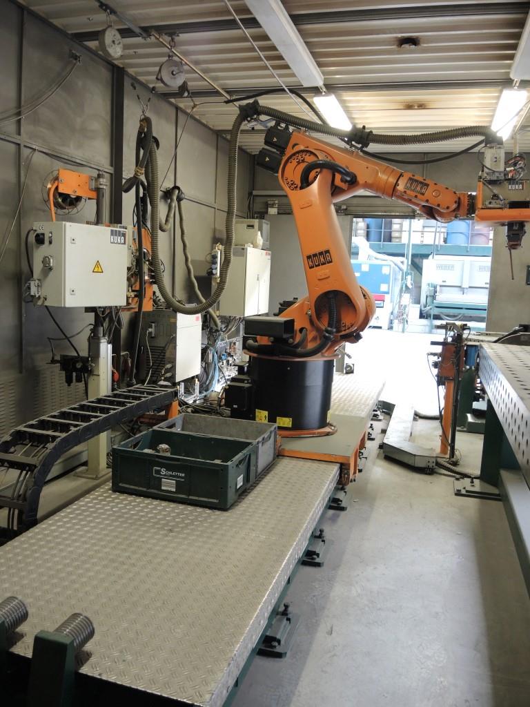 Chapas metálicas e máquinas para trabalhar metais<br><font size="2">Colaboração com Hilco Industrial Acquisitions bv</font><br><img src="/images/hil.png"><br>-27