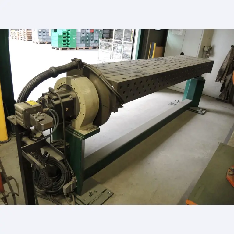 Chapas metálicas e máquinas para trabalhar metais<br><font size="2">Colaboração com Hilco Industrial Acquisitions bv</font><br><img src="/images/hil.png"><br>-3