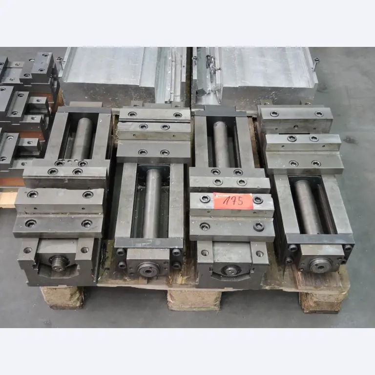 Chapas metálicas e máquinas para trabalhar metais<br><font size="2">Colaboração com Hilco Industrial Acquisitions bv</font><br><img src="/images/hil.png"><br>-1