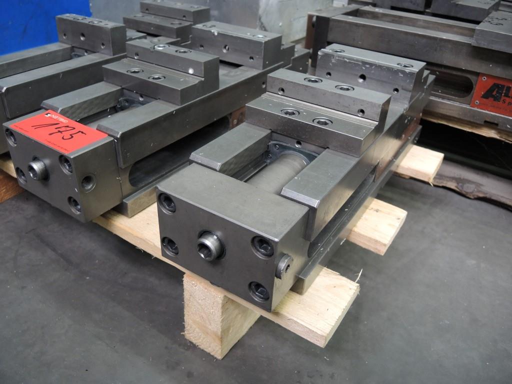 Chapas metálicas e máquinas para trabalhar metais<br><font size="2">Colaboração com Hilco Industrial Acquisitions bv</font><br><img src="/images/hil.png"><br>-3