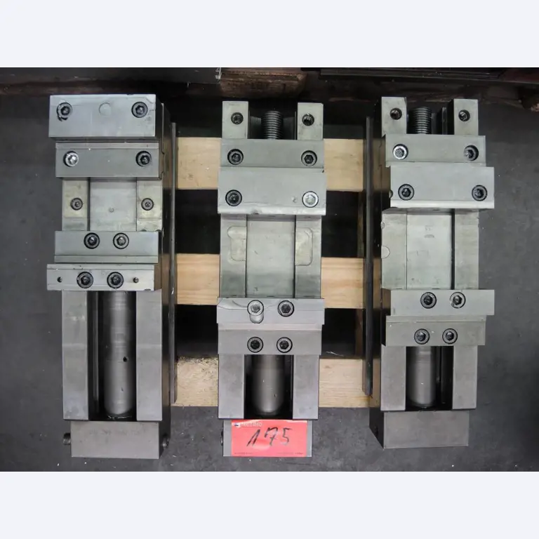 Chapas metálicas e máquinas para trabalhar metais<br><font size="2">Colaboração com Hilco Industrial Acquisitions bv</font><br><img src="/images/hil.png"><br>-4