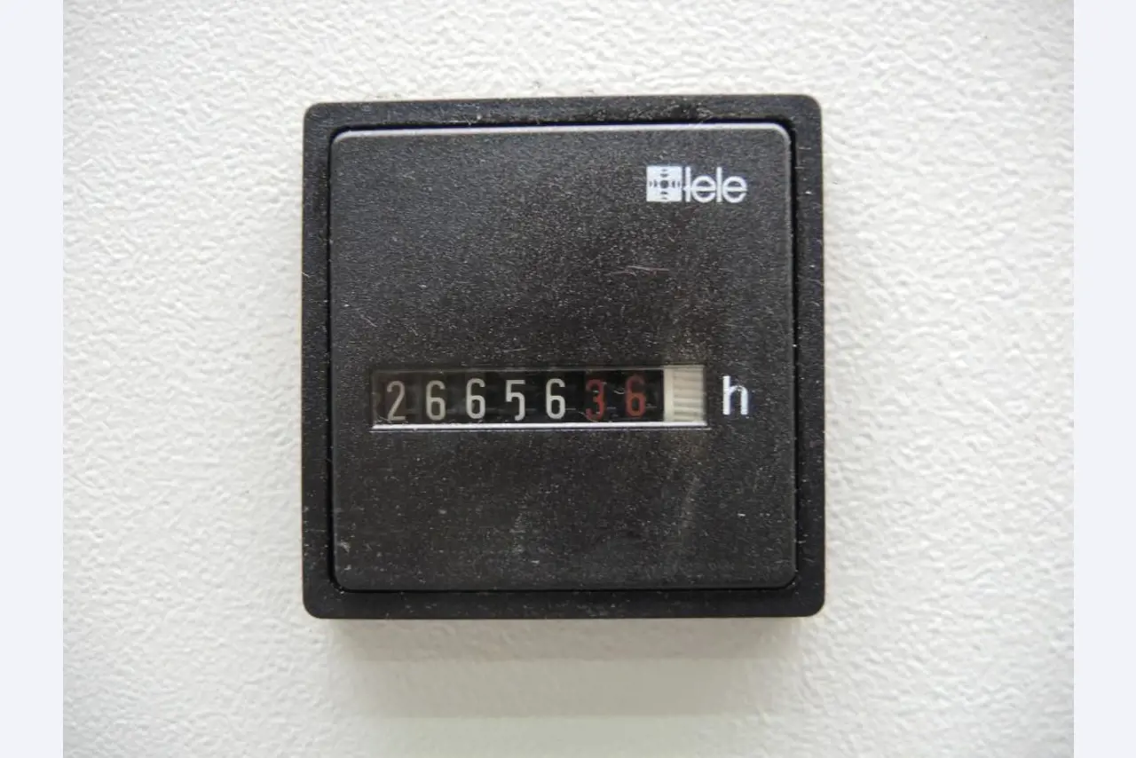 Chapas metálicas e máquinas para trabalhar metais<br><font size="2">Colaboração com Hilco Industrial Acquisitions bv</font><br><img src="/images/hil.png"><br>-10