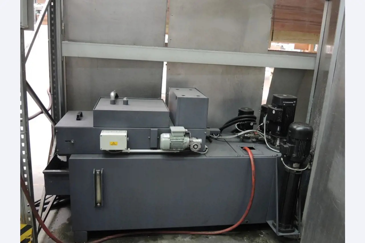 Chapas metálicas e máquinas para trabalhar metais<br><font size="2">Colaboração com Hilco Industrial Acquisitions bv</font><br><img src="/images/hil.png"><br>-9