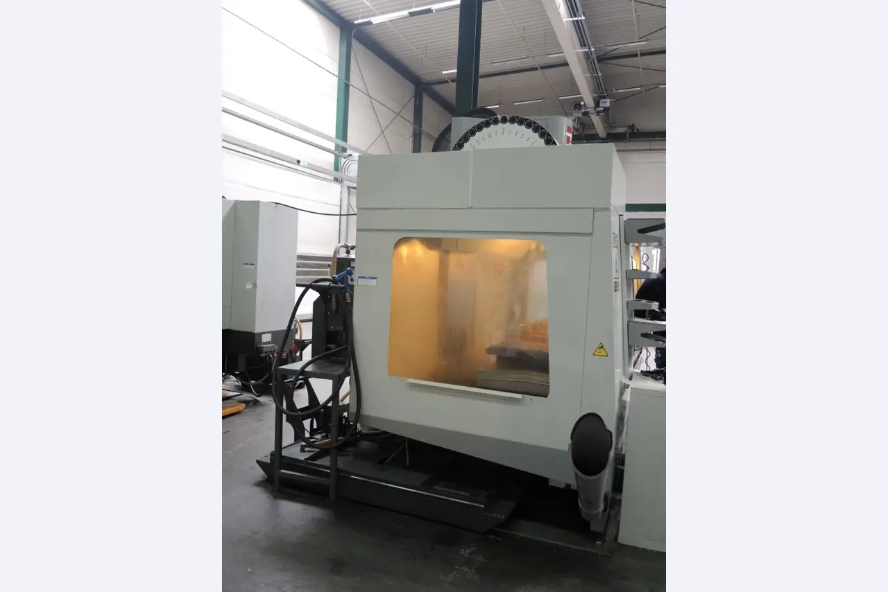 Chapas metálicas e máquinas para trabalhar metais<br><font size="2">Colaboração com Hilco Industrial Acquisitions bv</font><br><img src="/images/hil.png"><br>-6