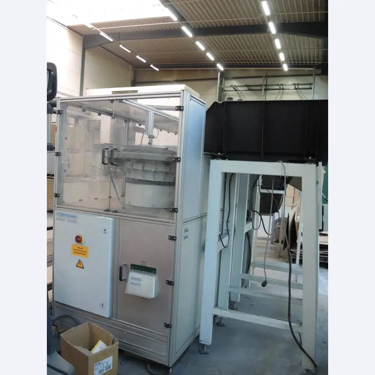 Chapas metálicas e máquinas para trabalhar metais<br><font size="2">Colaboração com Hilco Industrial Acquisitions bv</font><br><img src="/images/hil.png"><br>-7