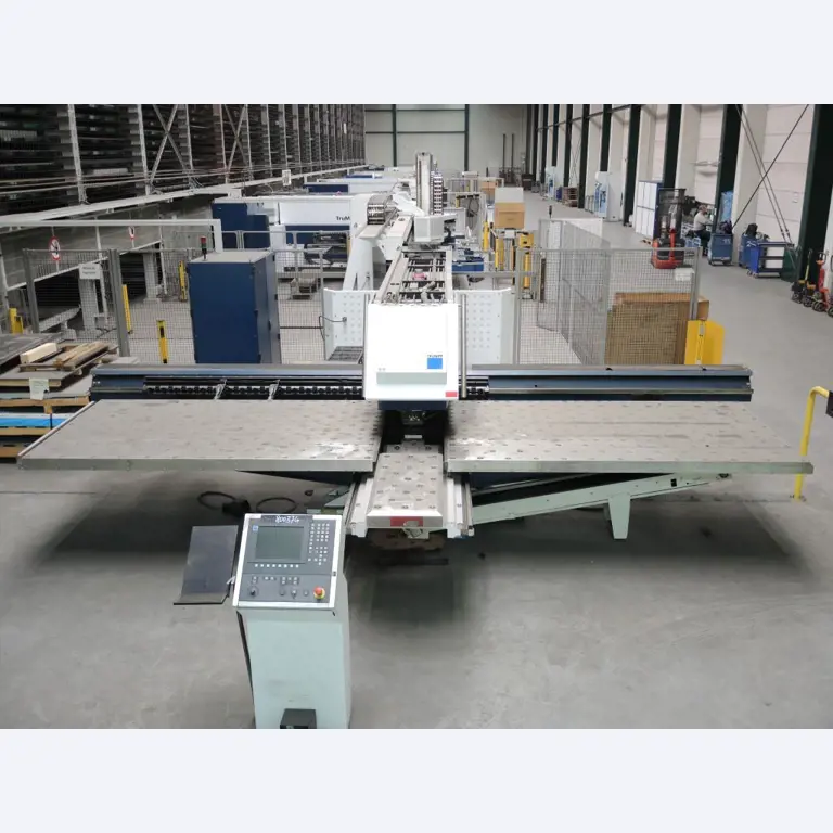 Chapas metálicas e máquinas para trabalhar metais<br><font size="2">Colaboração com Hilco Industrial Acquisitions bv</font><br><img src="/images/hil.png"><br>-3