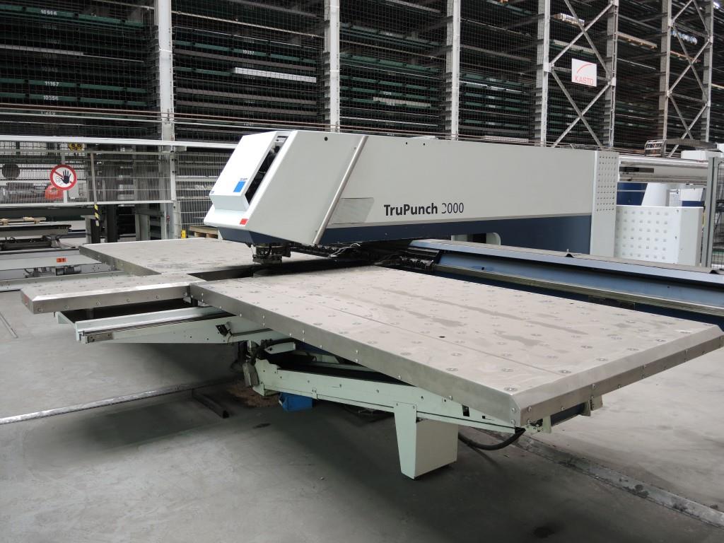 Chapas metálicas e máquinas para trabalhar metais<br><font size="2">Colaboração com Hilco Industrial Acquisitions bv</font><br><img src="/images/hil.png"><br>-5