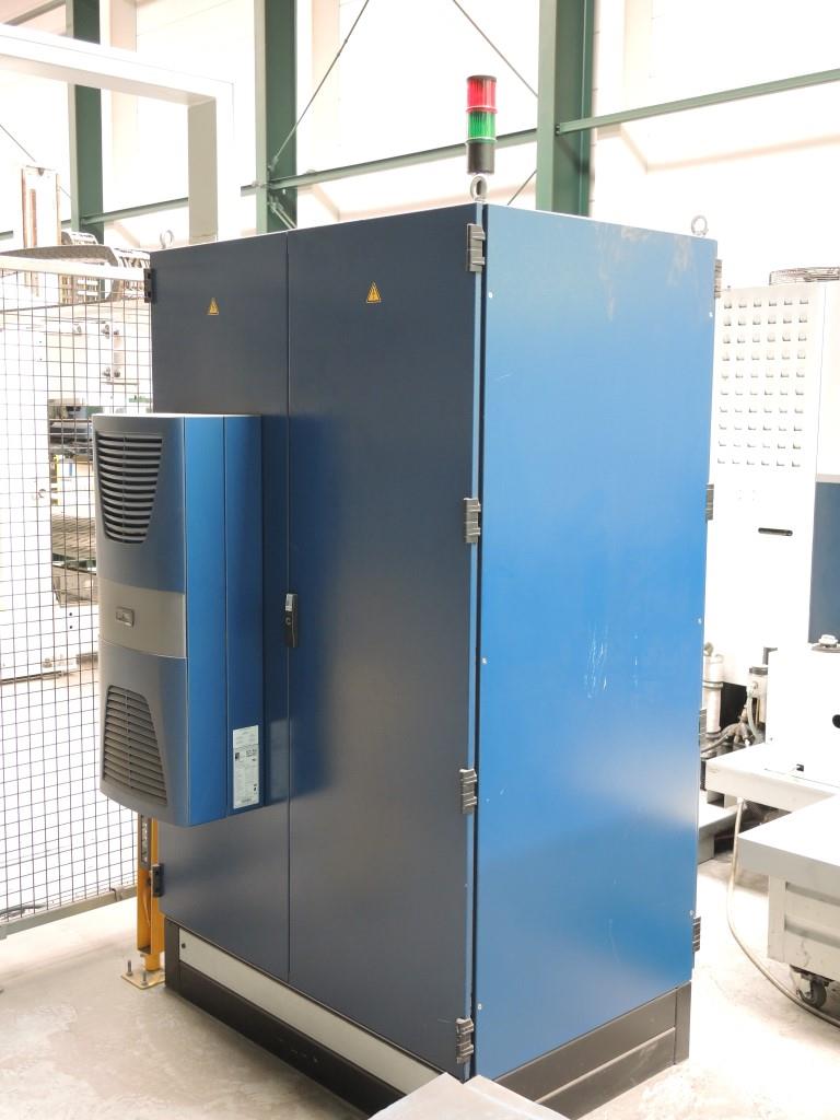 Chapas metálicas e máquinas para trabalhar metais<br><font size="2">Colaboração com Hilco Industrial Acquisitions bv</font><br><img src="/images/hil.png"><br>-6