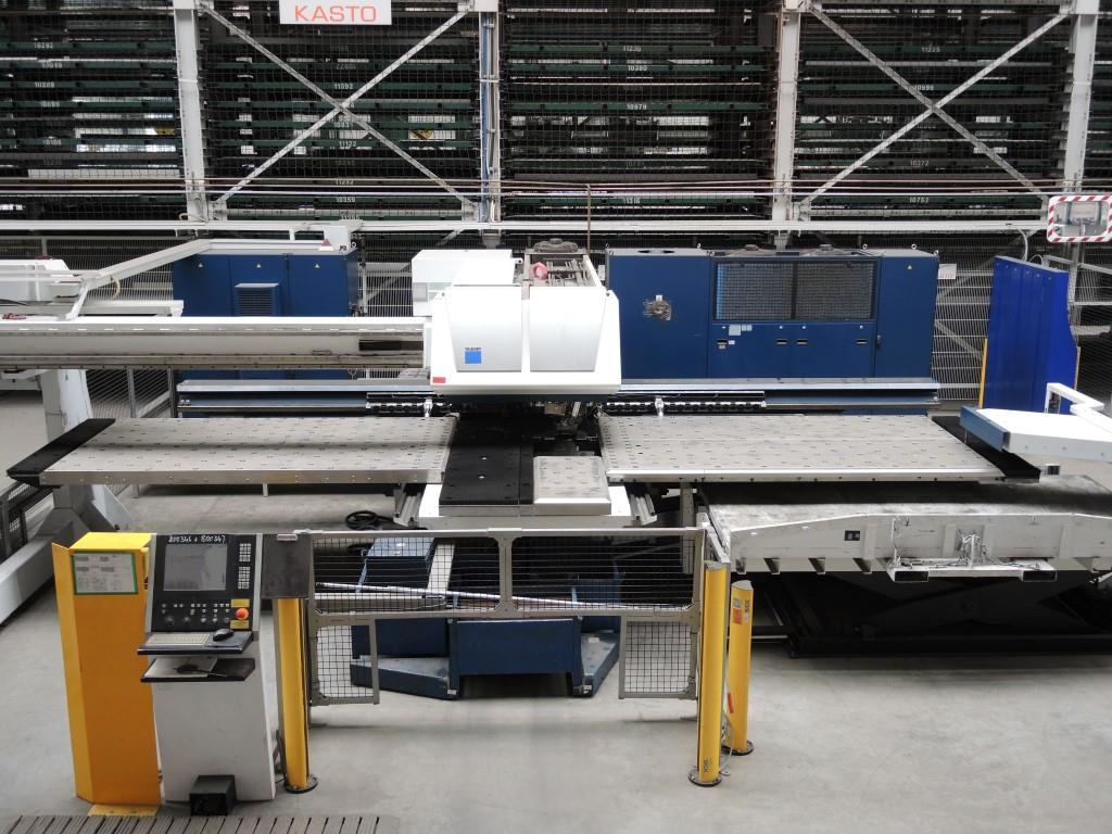 Chapas metálicas e máquinas para trabalhar metais<br><font size="2">Colaboração com Hilco Industrial Acquisitions bv</font><br><img src="/images/hil.png"><br>-7