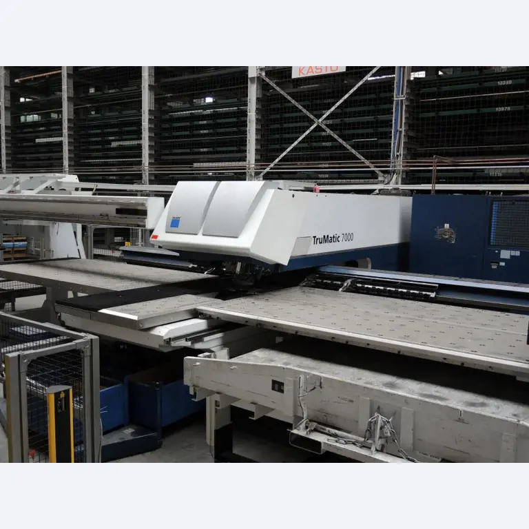 Chapas metálicas e máquinas para trabalhar metais<br><font size="2">Colaboração com Hilco Industrial Acquisitions bv</font><br><img src="/images/hil.png"><br>-8