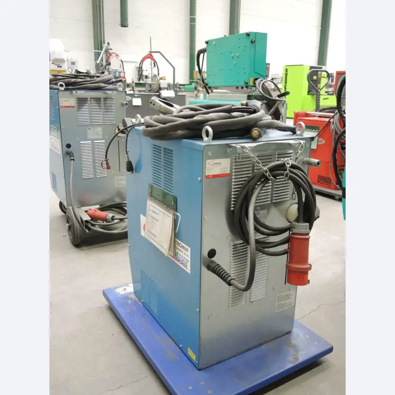 stroje na zpracování plechu a kovoobrábecí<br><font size="2">Ve spolupráci s firmo u Hilco Industrial Acquisitions bv</font><img src="/images/hilco-logo.png">
-4