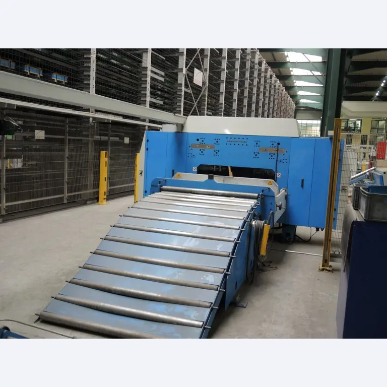 Chapas metálicas e máquinas para trabalhar metais<br><font size="2">Colaboração com Hilco Industrial Acquisitions bv</font><br><img src="/images/hil.png"><br>-7