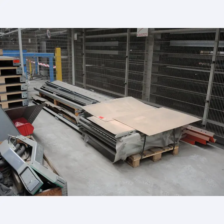 Chapas metálicas e máquinas para trabalhar metais<br><font size="2">Colaboração com Hilco Industrial Acquisitions bv</font><br><img src="/images/hil.png"><br>-14