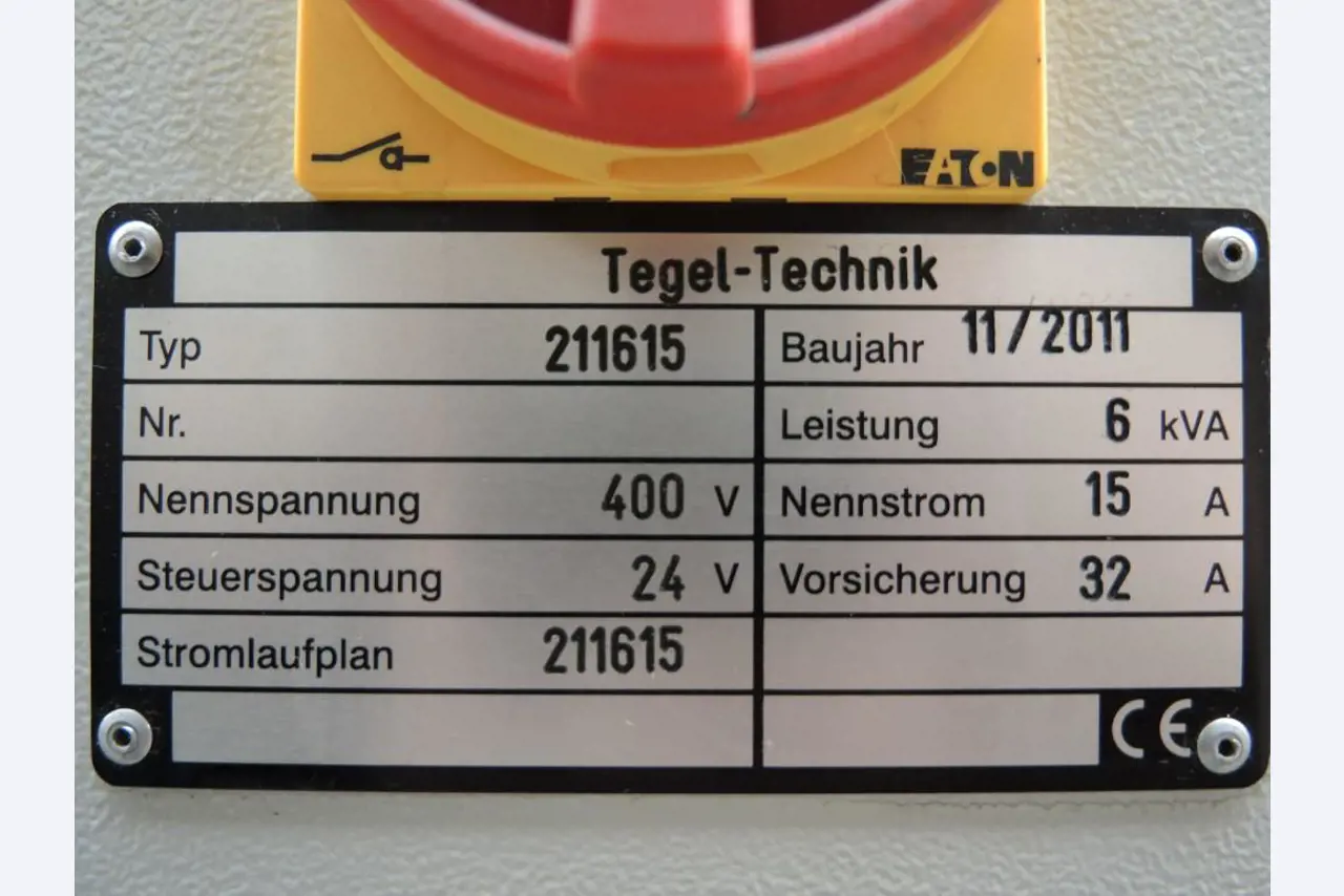 Chapas metálicas e máquinas para trabalhar metais<br><font size="2">Colaboração com Hilco Industrial Acquisitions bv</font><br><img src="/images/hil.png"><br>-3