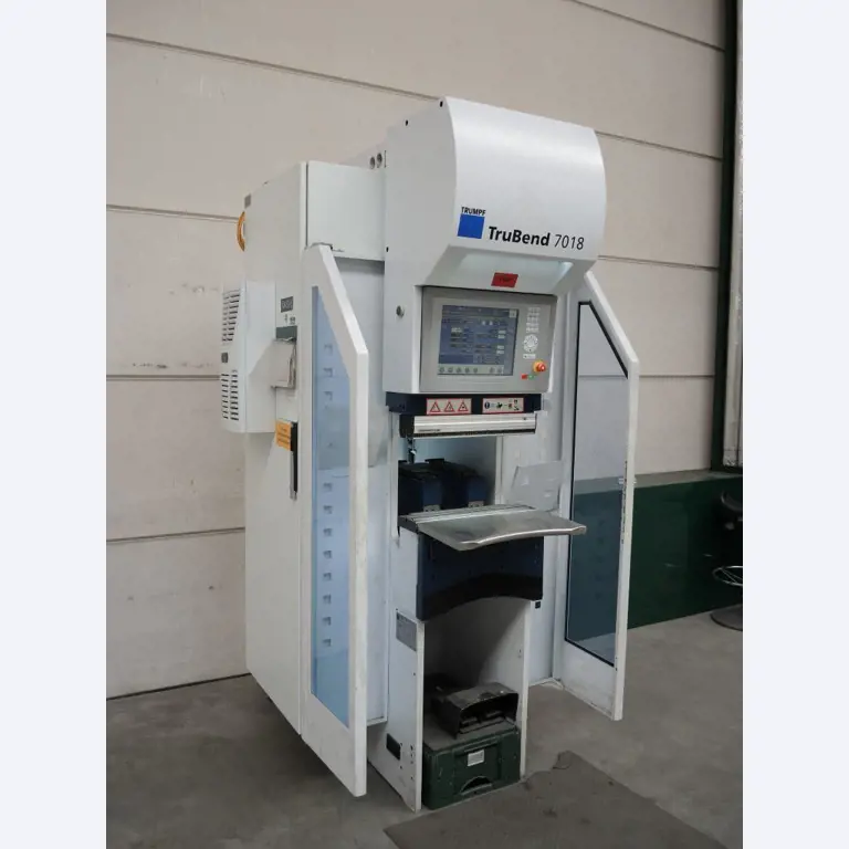 Chapas metálicas e máquinas para trabalhar metais<br><font size="2">Colaboração com Hilco Industrial Acquisitions bv</font><br><img src="/images/hil.png"><br>-1