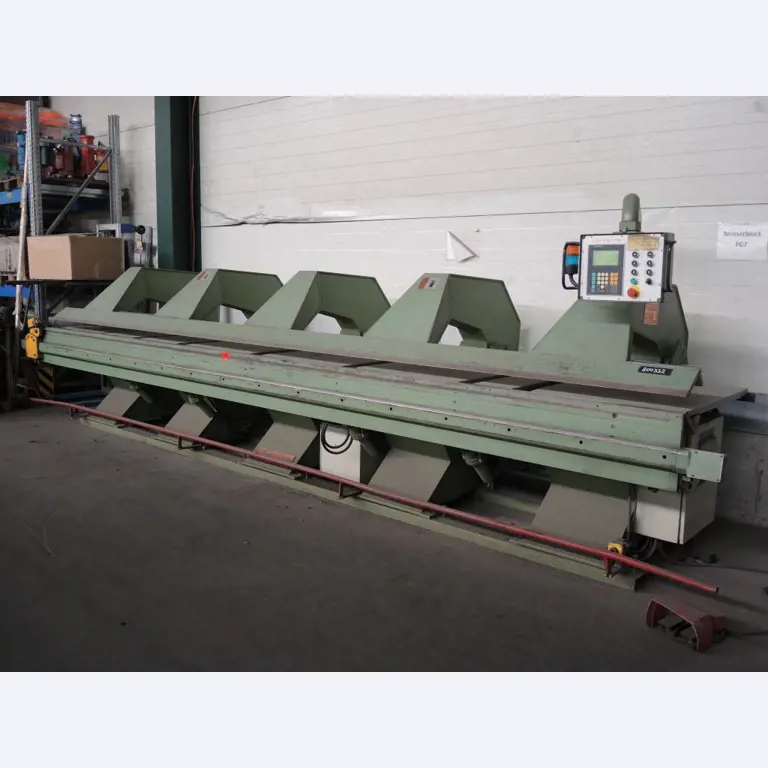 Chapas metálicas e máquinas para trabalhar metais<br><font size="2">Colaboração com Hilco Industrial Acquisitions bv</font><br><img src="/images/hil.png"><br>-1