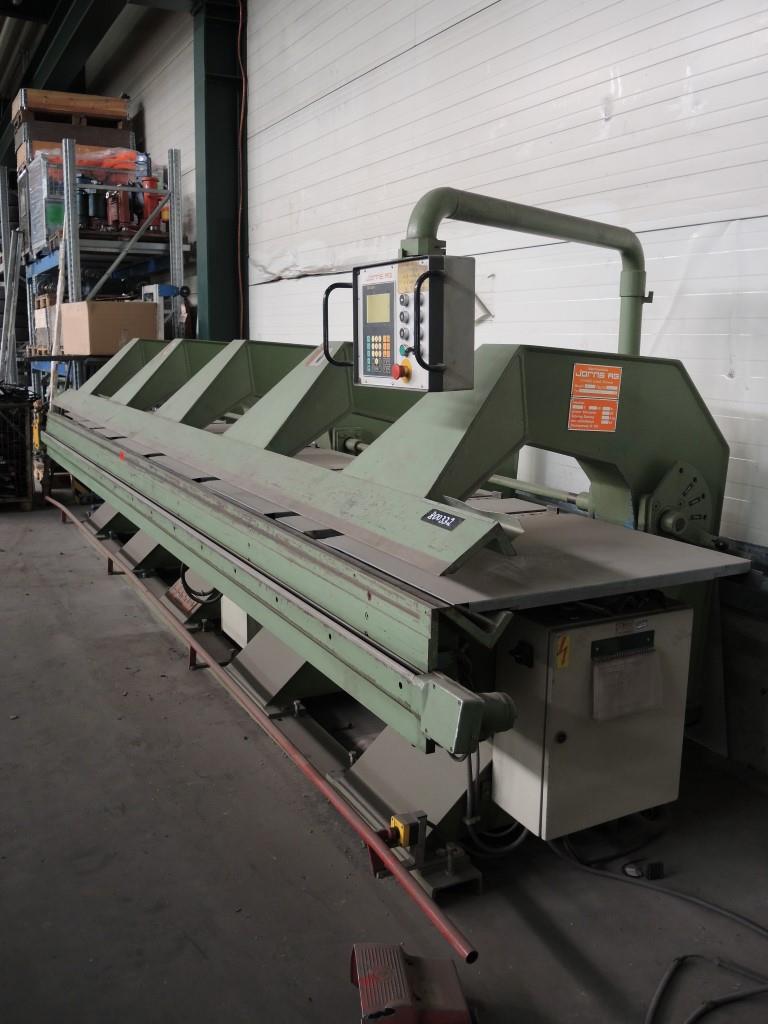 Chapas metálicas e máquinas para trabalhar metais<br><font size="2">Colaboração com Hilco Industrial Acquisitions bv</font><br><img src="/images/hil.png"><br>-4