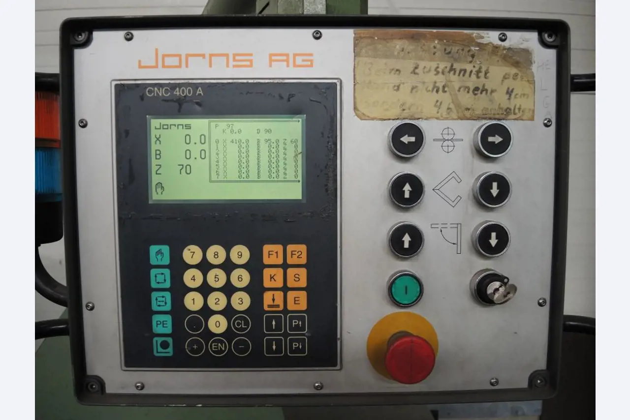 Chapas metálicas e máquinas para trabalhar metais<br><font size="2">Colaboração com Hilco Industrial Acquisitions bv</font><br><img src="/images/hil.png"><br>-7