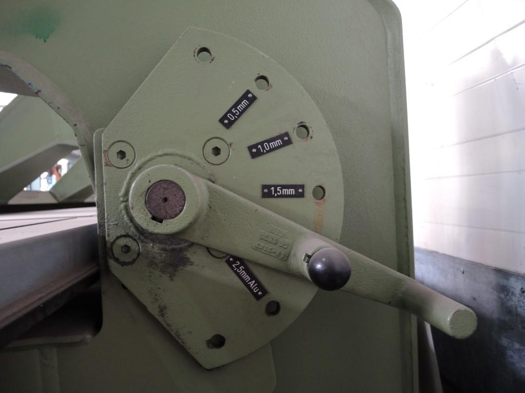 Chapas metálicas e máquinas para trabalhar metais<br><font size="2">Colaboração com Hilco Industrial Acquisitions bv</font><br><img src="/images/hil.png"><br>-8