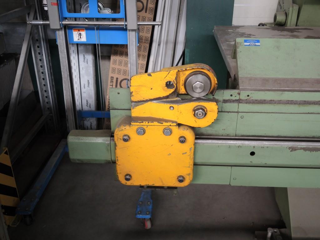 Chapas metálicas e máquinas para trabalhar metais<br><font size="2">Colaboração com Hilco Industrial Acquisitions bv</font><br><img src="/images/hil.png"><br>-9