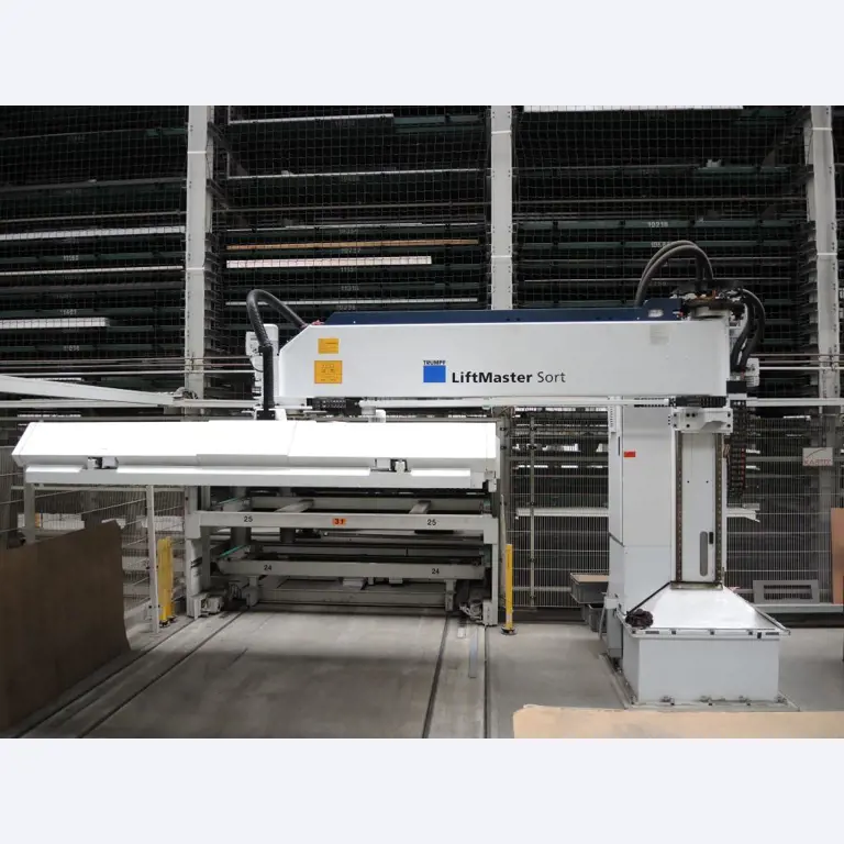 Chapas metálicas e máquinas para trabalhar metais<br><font size="2">Colaboração com Hilco Industrial Acquisitions bv</font><br><img src="/images/hil.png"><br>-12