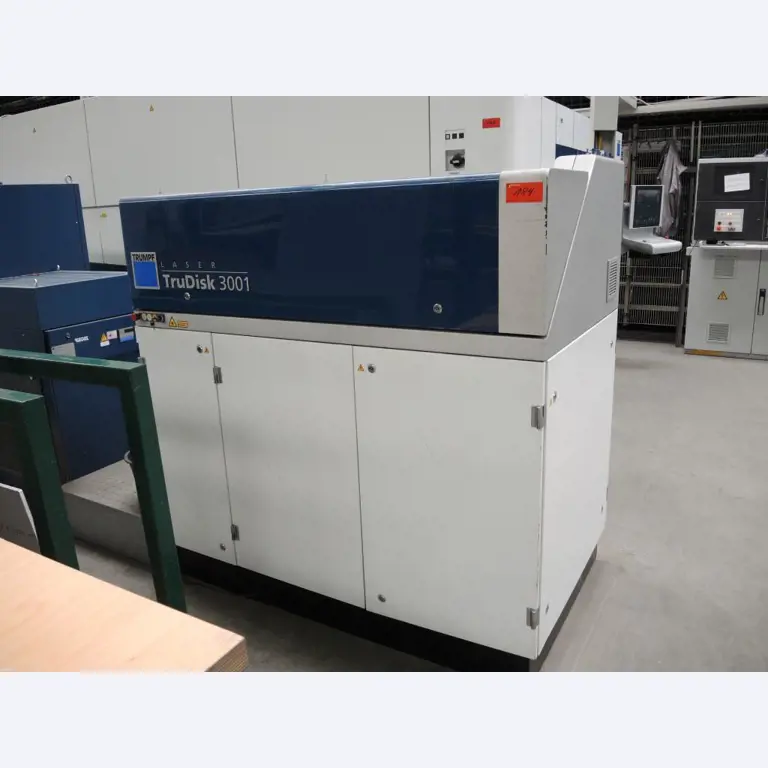 Chapas metálicas e máquinas para trabalhar metais<br><font size="2">Colaboração com Hilco Industrial Acquisitions bv</font><br><img src="/images/hil.png"><br>-14