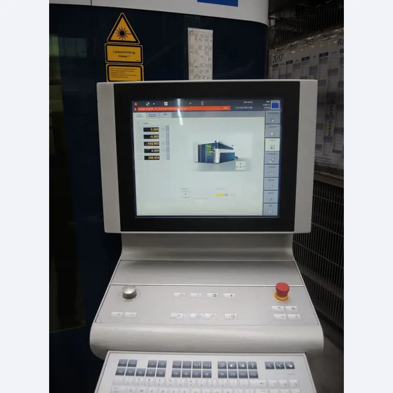 Chapas metálicas e máquinas para trabalhar metais<br><font size="2">Colaboração com Hilco Industrial Acquisitions bv</font><br><img src="/images/hil.png"><br>-16