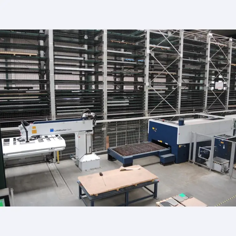 Chapas metálicas e máquinas para trabalhar metais<br><font size="2">Colaboração com Hilco Industrial Acquisitions bv</font><br><img src="/images/hil.png"><br>-19