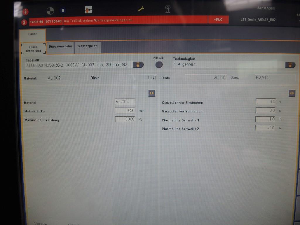 Chapas metálicas e máquinas para trabalhar metais<br><font size="2">Colaboração com Hilco Industrial Acquisitions bv</font><br><img src="/images/hil.png"><br>-2