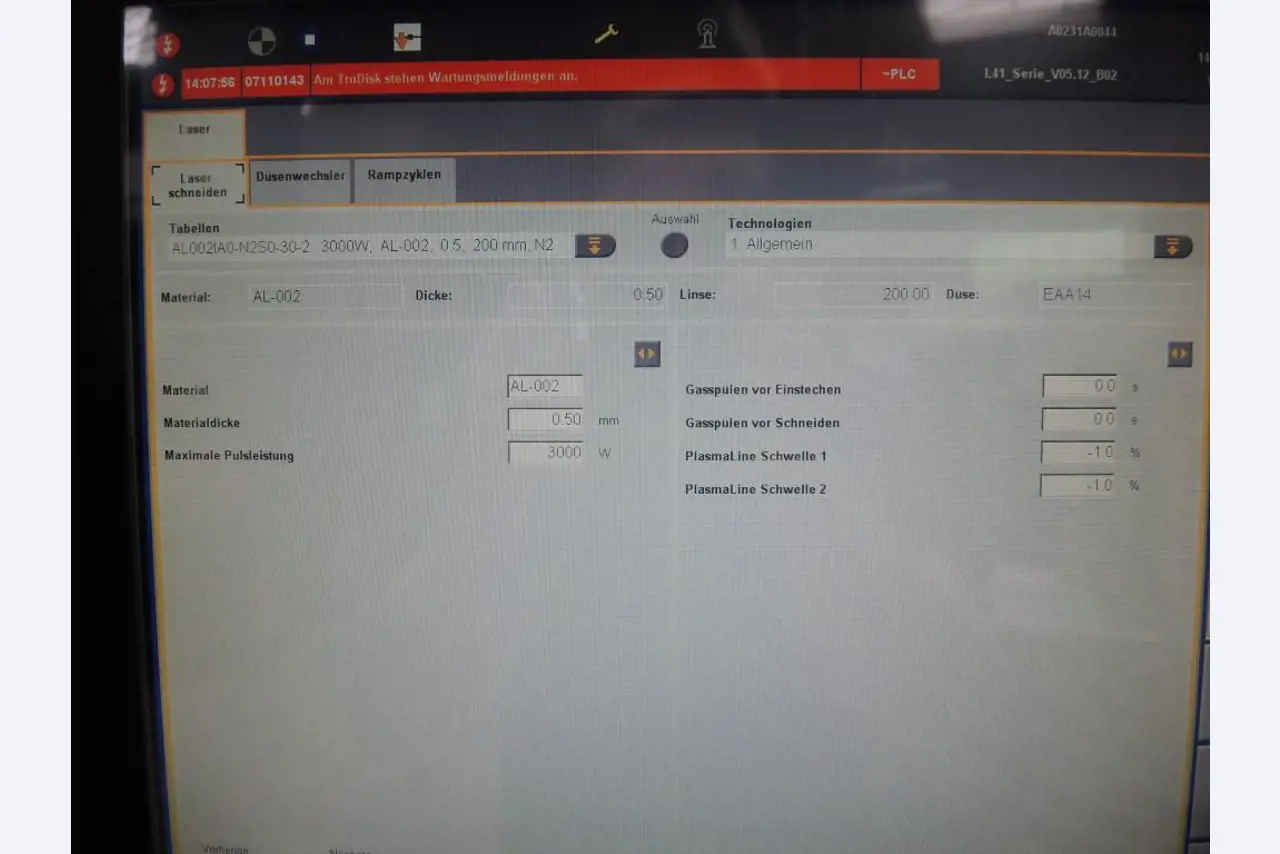 Chapas metálicas e máquinas para trabalhar metais<br><font size="2">Colaboração com Hilco Industrial Acquisitions bv</font><br><img src="/images/hil.png"><br>-2