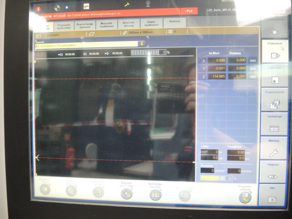 Chapas metálicas e máquinas para trabalhar metais<br><font size="2">Colaboração com Hilco Industrial Acquisitions bv</font><br><img src="/images/hil.png"><br>-3