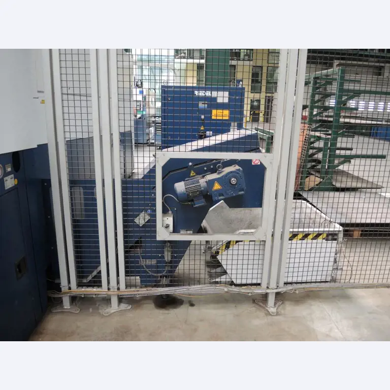 Chapas metálicas e máquinas para trabalhar metais<br><font size="2">Colaboração com Hilco Industrial Acquisitions bv</font><br><img src="/images/hil.png"><br>-5