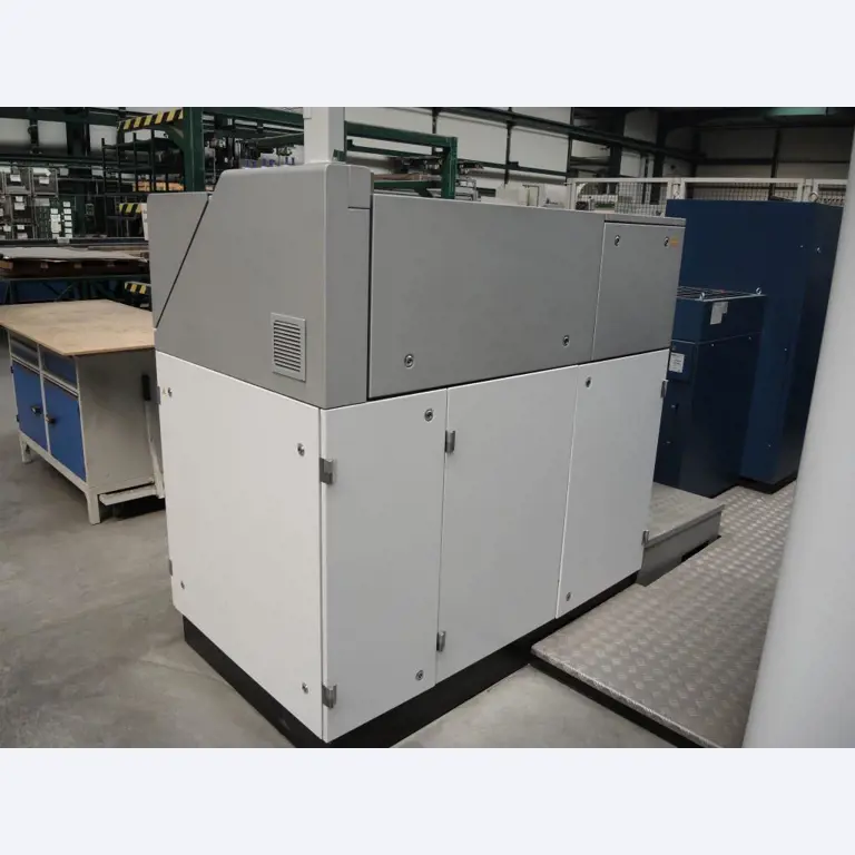 Chapas metálicas e máquinas para trabalhar metais<br><font size="2">Colaboração com Hilco Industrial Acquisitions bv</font><br><img src="/images/hil.png"><br>-6