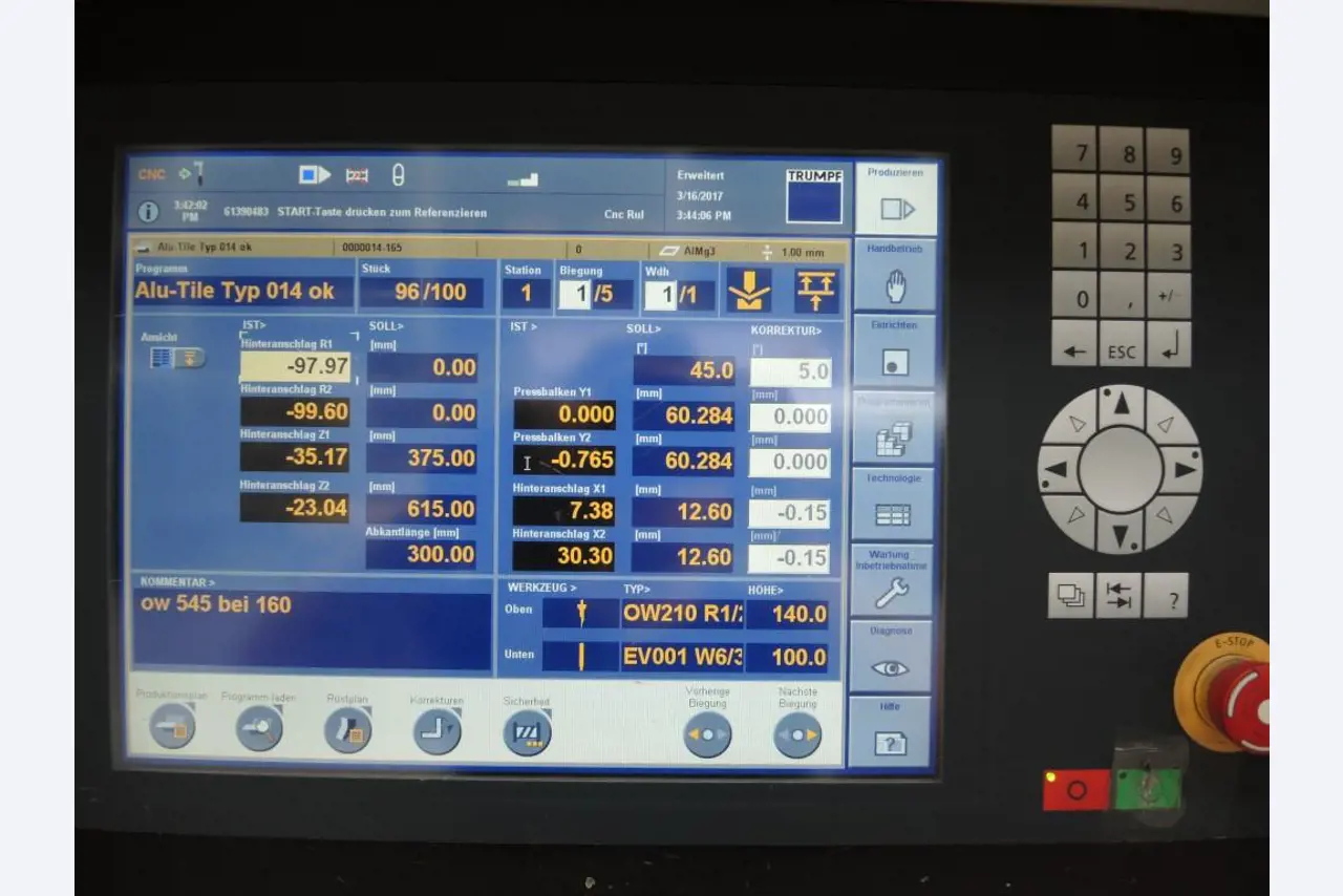 Chapas metálicas e máquinas para trabalhar metais<br><font size="2">Colaboração com Hilco Industrial Acquisitions bv</font><br><img src="/images/hil.png"><br>-6