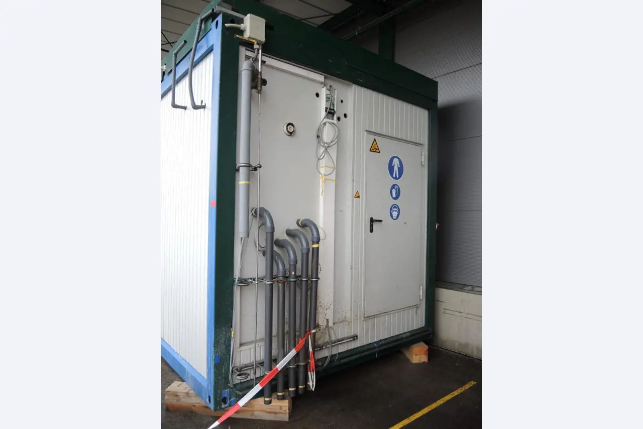 Chapas metálicas e máquinas para trabalhar metais<br><font size="2">Colaboração com Hilco Industrial Acquisitions bv</font><br><img src="/images/hil.png"><br>-2