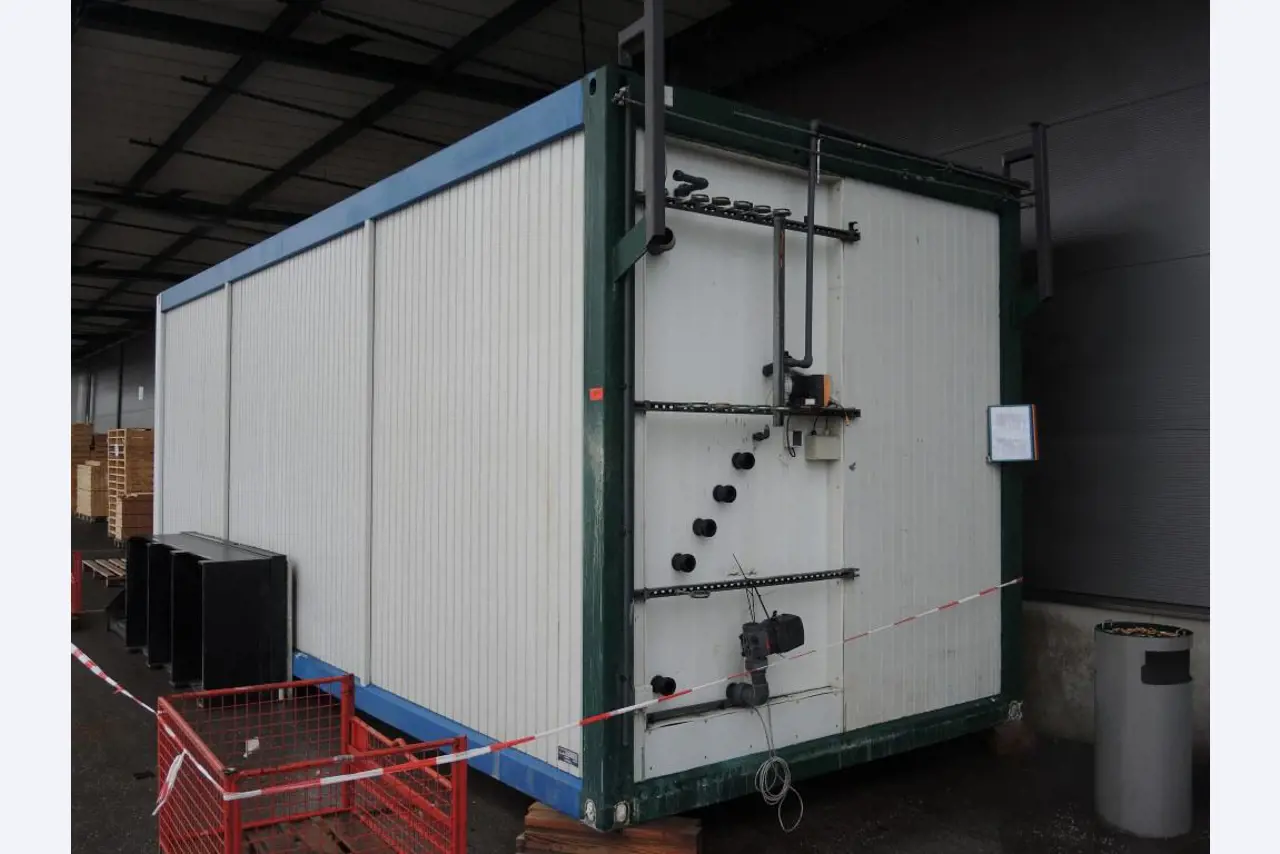 Chapas metálicas e máquinas para trabalhar metais<br><font size="2">Colaboração com Hilco Industrial Acquisitions bv</font><br><img src="/images/hil.png"><br>-6